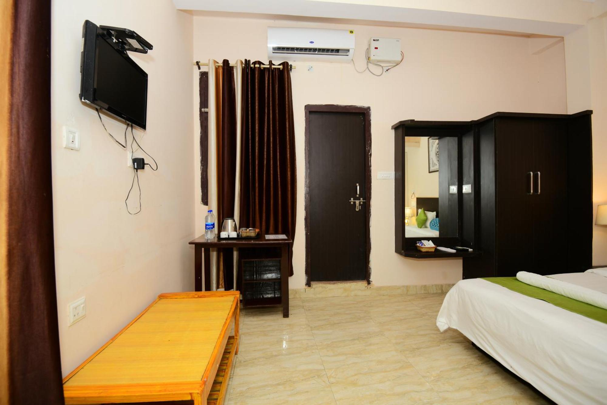 Ap Palace Hotel, Ayodhya Zewnętrze zdjęcie