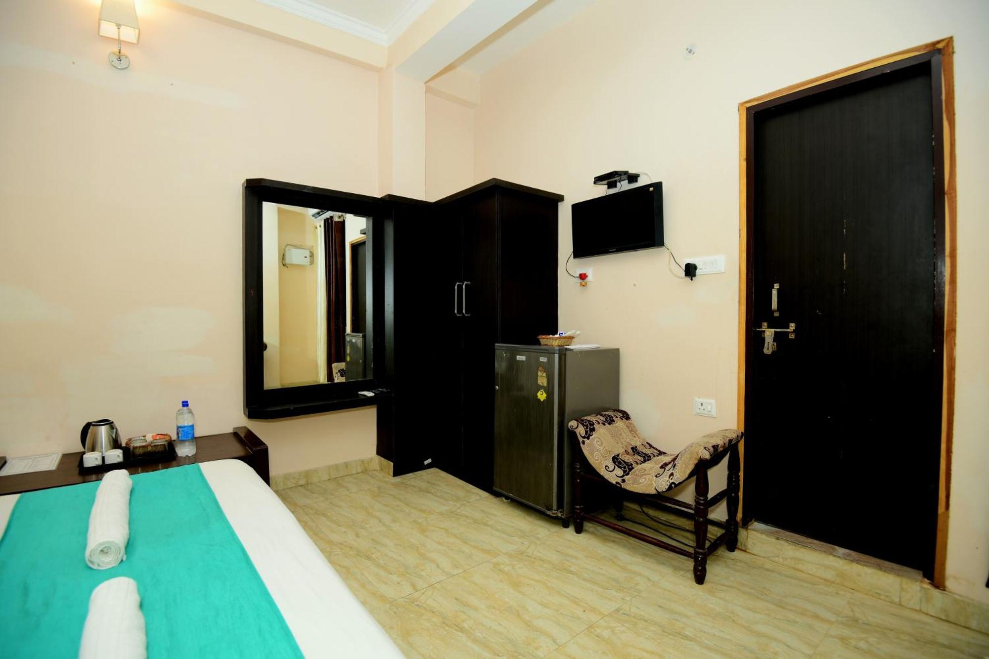 Ap Palace Hotel, Ayodhya Zewnętrze zdjęcie