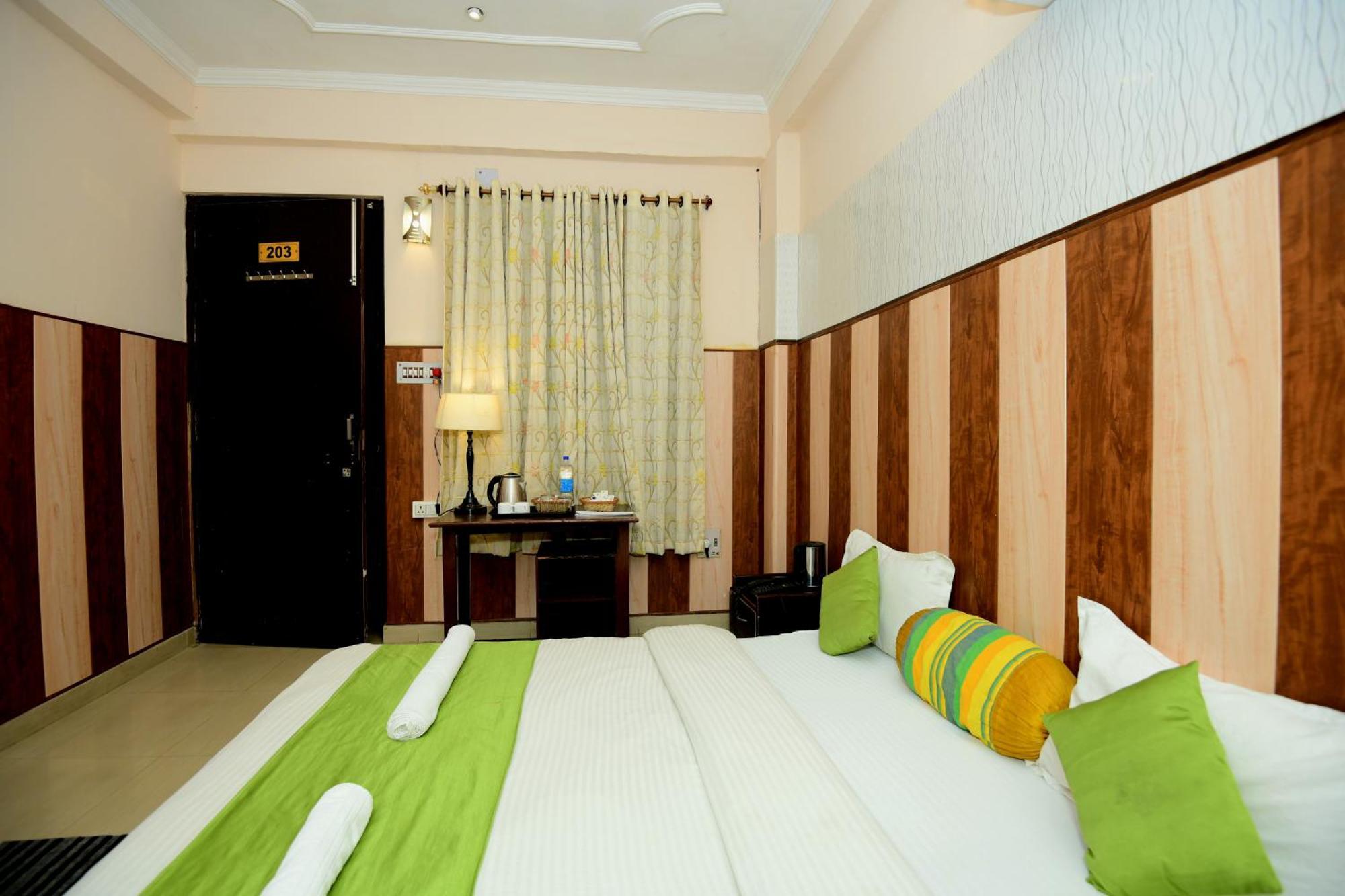 Ap Palace Hotel, Ayodhya Zewnętrze zdjęcie