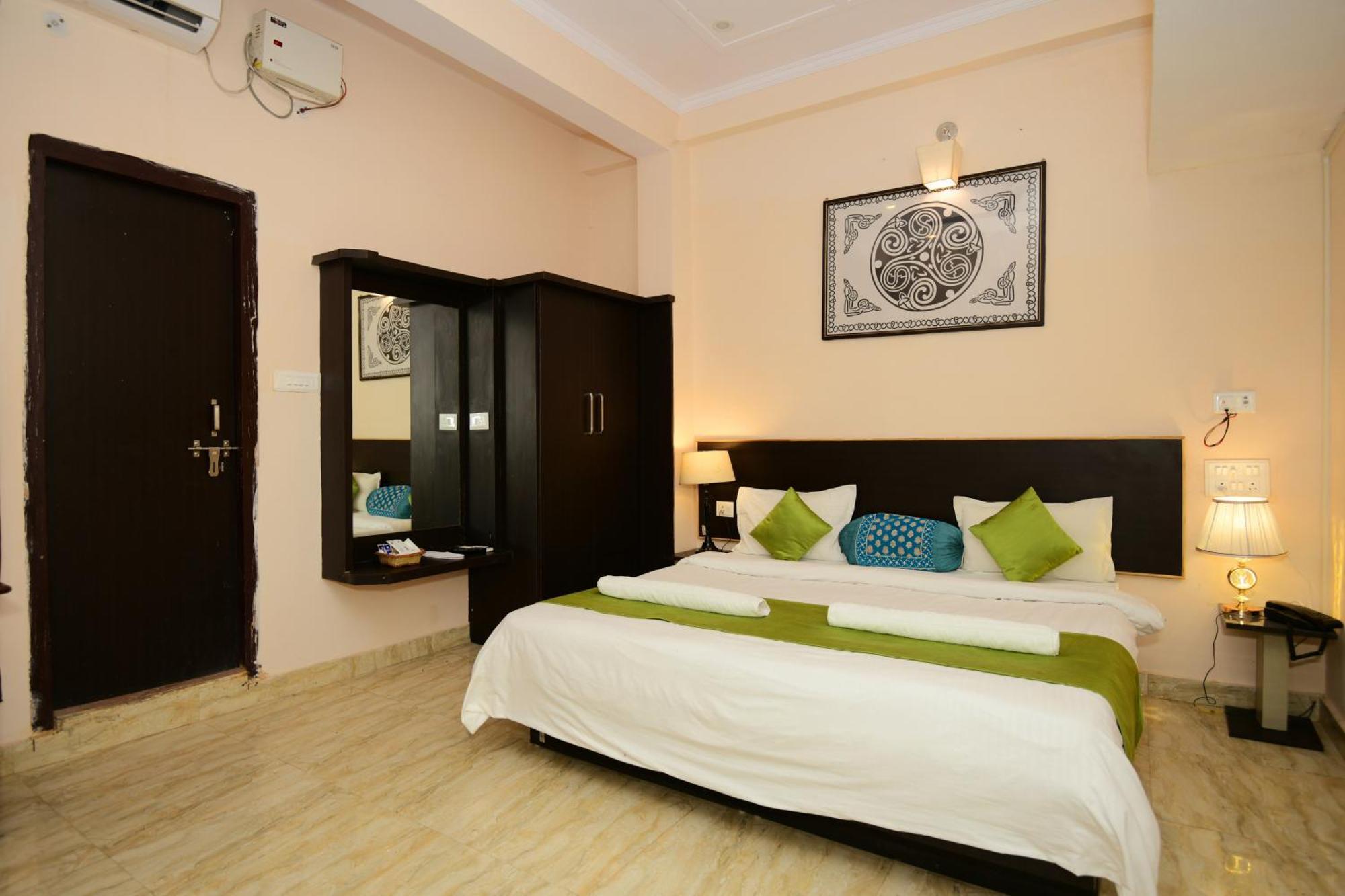 Ap Palace Hotel, Ayodhya Zewnętrze zdjęcie