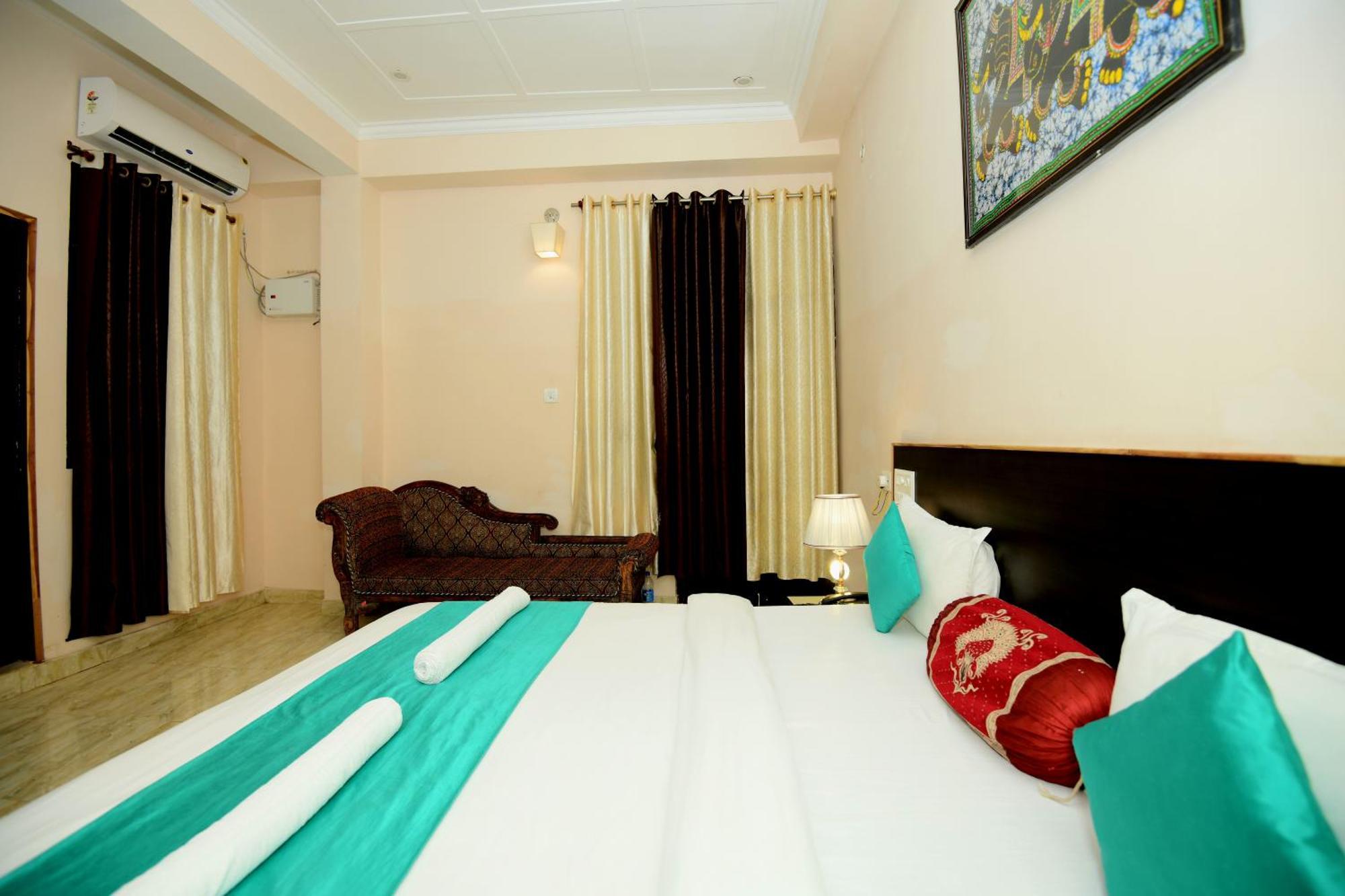 Ap Palace Hotel, Ayodhya Zewnętrze zdjęcie