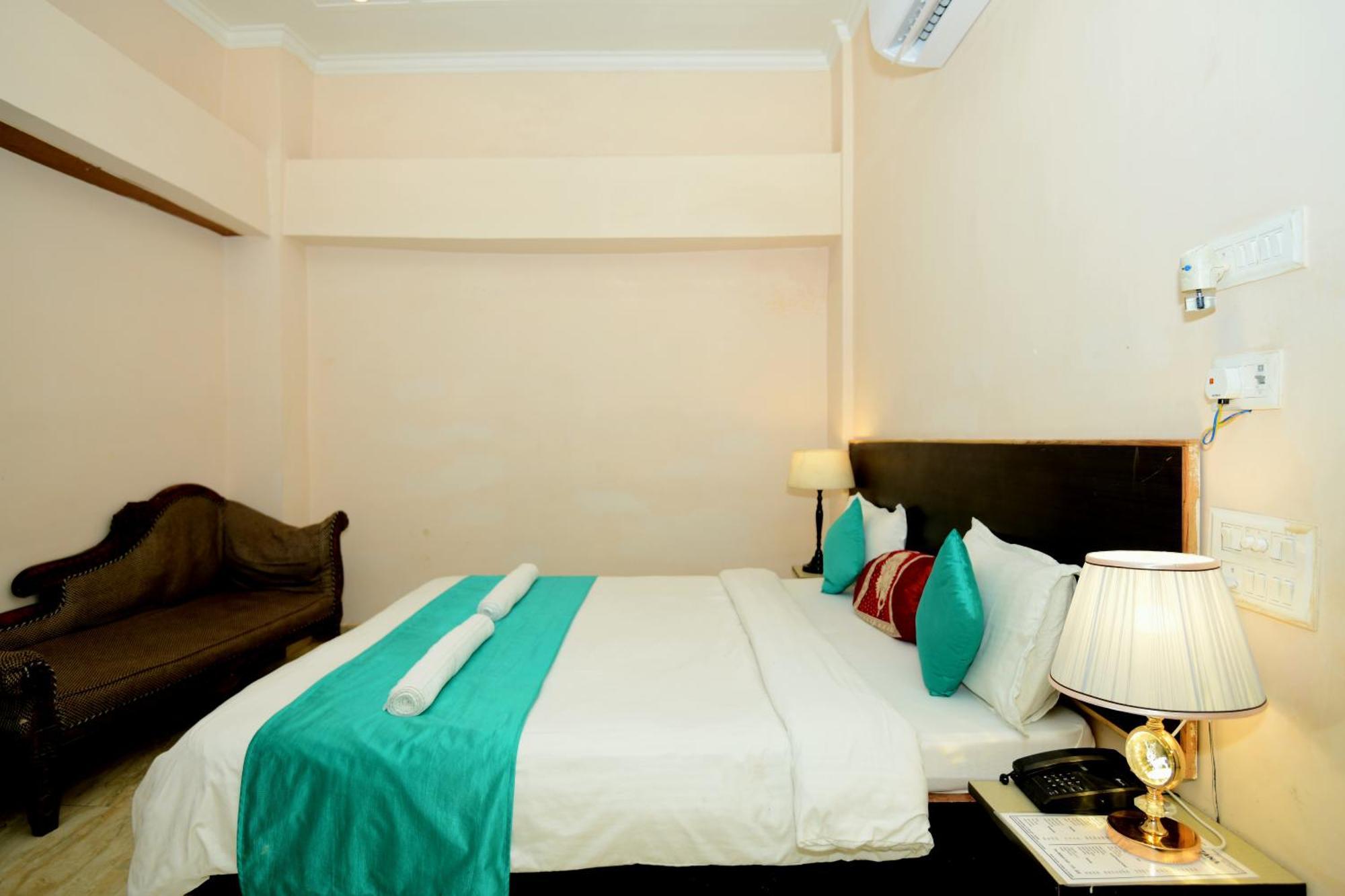 Ap Palace Hotel, Ayodhya Zewnętrze zdjęcie