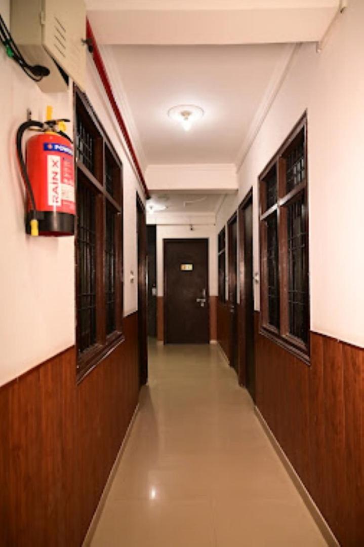 Ap Palace Hotel, Ayodhya Zewnętrze zdjęcie