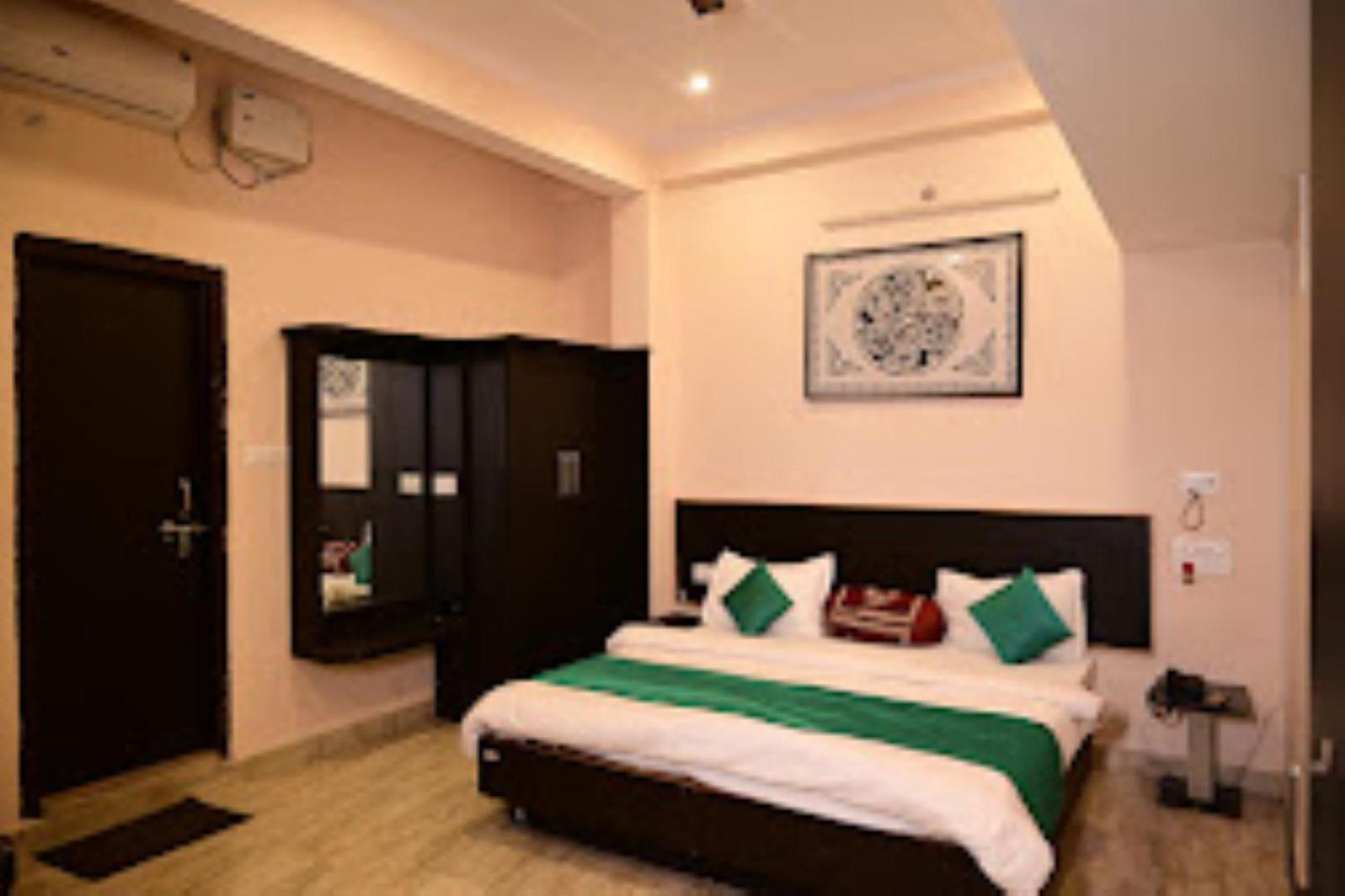 Ap Palace Hotel, Ayodhya Zewnętrze zdjęcie